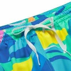 Chubbies Mens The Wave Dashers 5.5" Classic Swim Trunks -Volcom Shop f8436d9e 4d8e 4422 90dd d262a97273dd